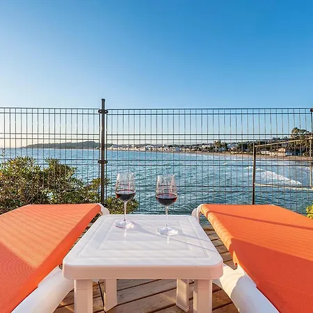 Casa L´augusta Ii, Casa Sobre El Mar En Apartamento