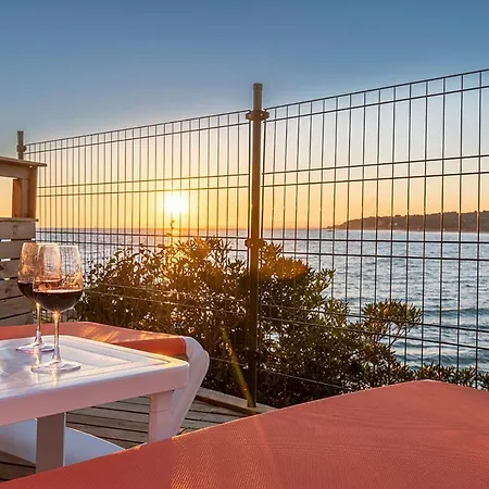 Apartamento Casa L´augusta Ii, Casa Sobre El Mar En